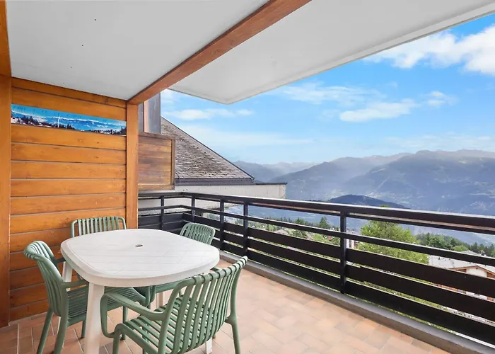 Mars 404-406 Sur La Place Du Village A Avec Vue Sur Les Alpes Appartement