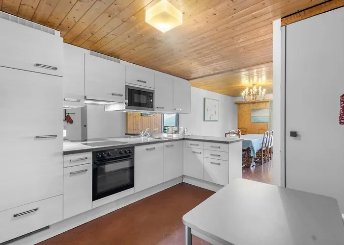 Mars 404-406 Sur La Place Du Village A Avec Vue Sur Les Alpes Appartement *