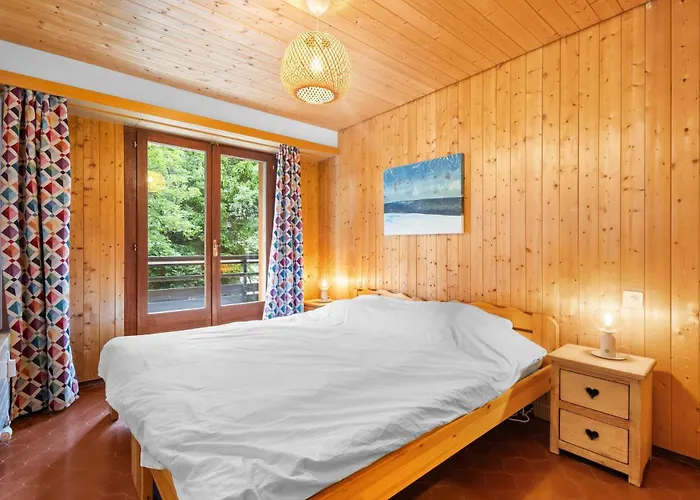 Appartement Mars 404-406 Sur La Place Du Village A Avec Vue Sur Les Alpes *
