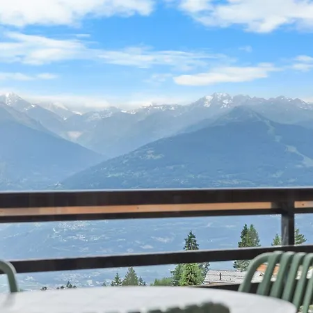 Mars 404-406 Sur La Place Du Village A Avec Vue Sur Les Alpes *